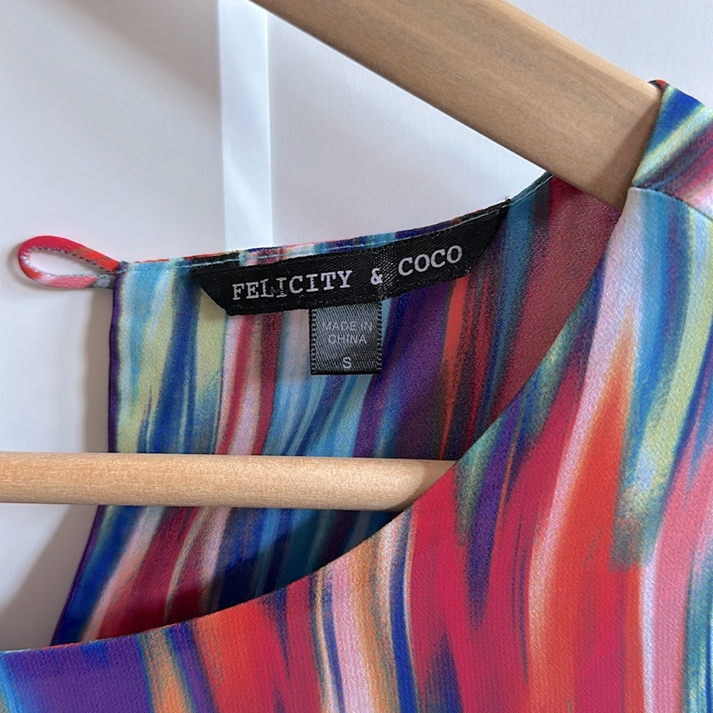 Felicity & Good Dress - Picture 2 of 2